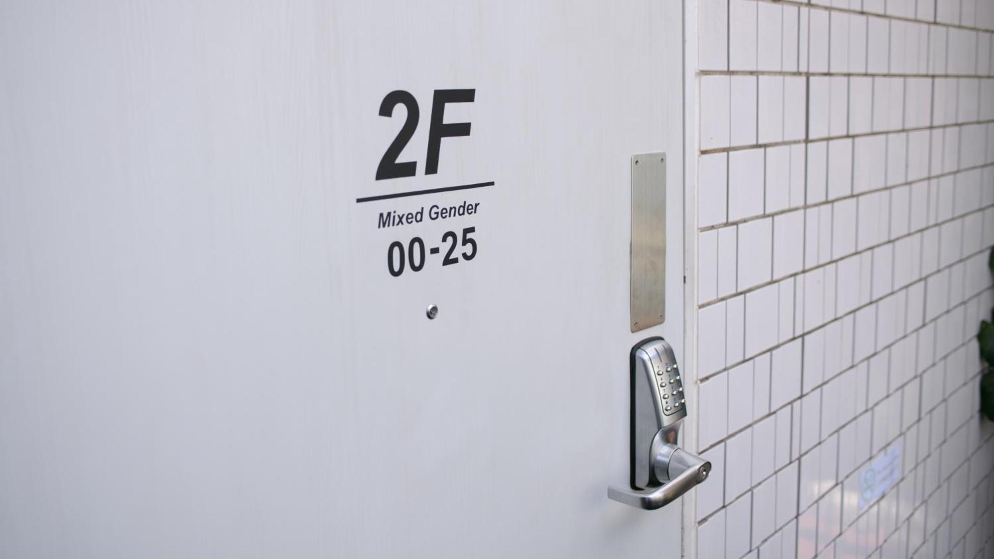 Almond Hostel & Cafe Shibuya Токио Экстерьер фото
