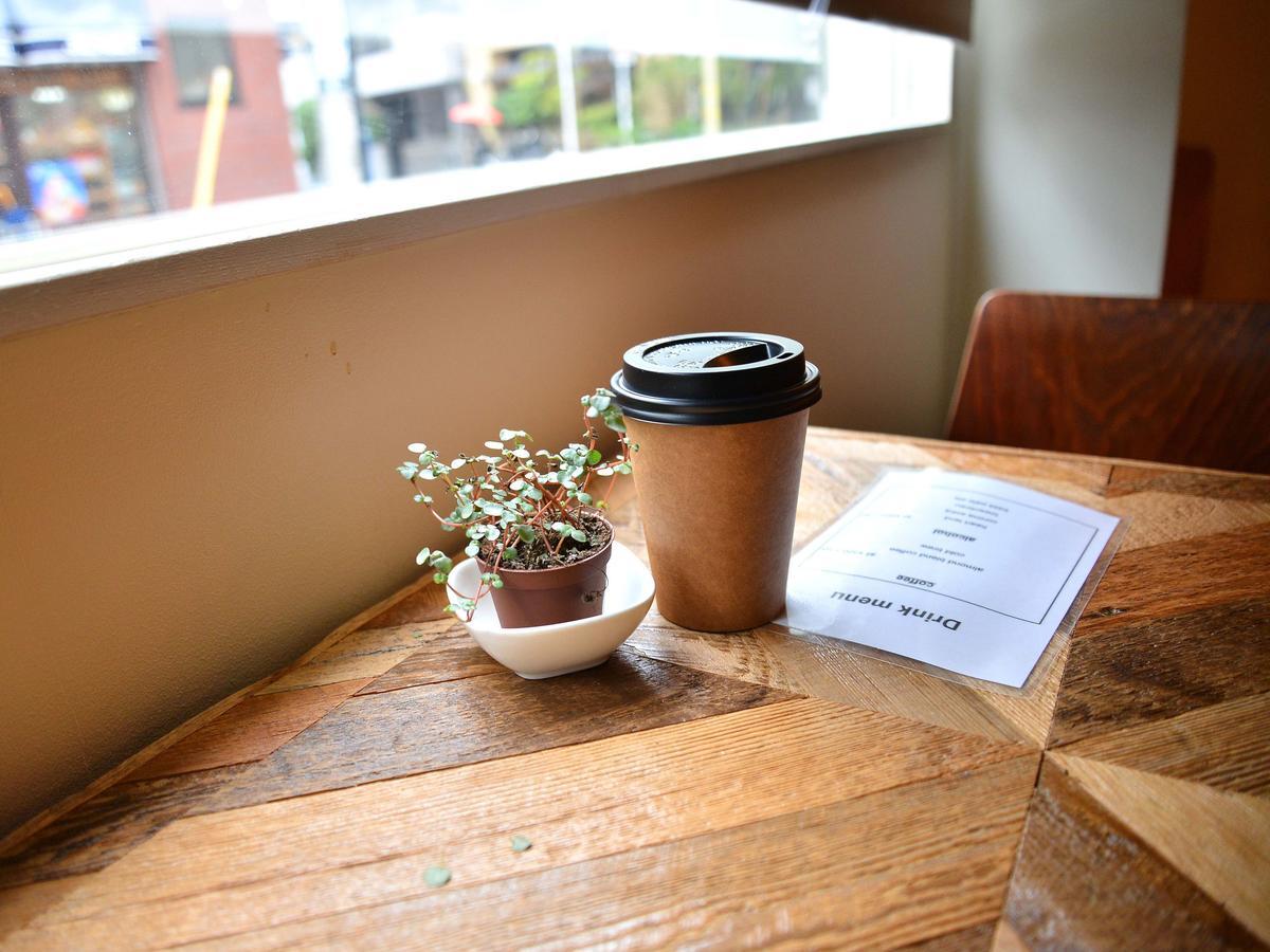 Almond Hostel & Cafe Shibuya Токио Экстерьер фото