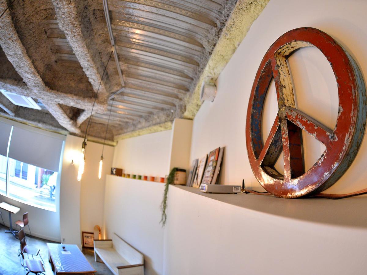 Almond Hostel & Cafe Shibuya Токио Экстерьер фото