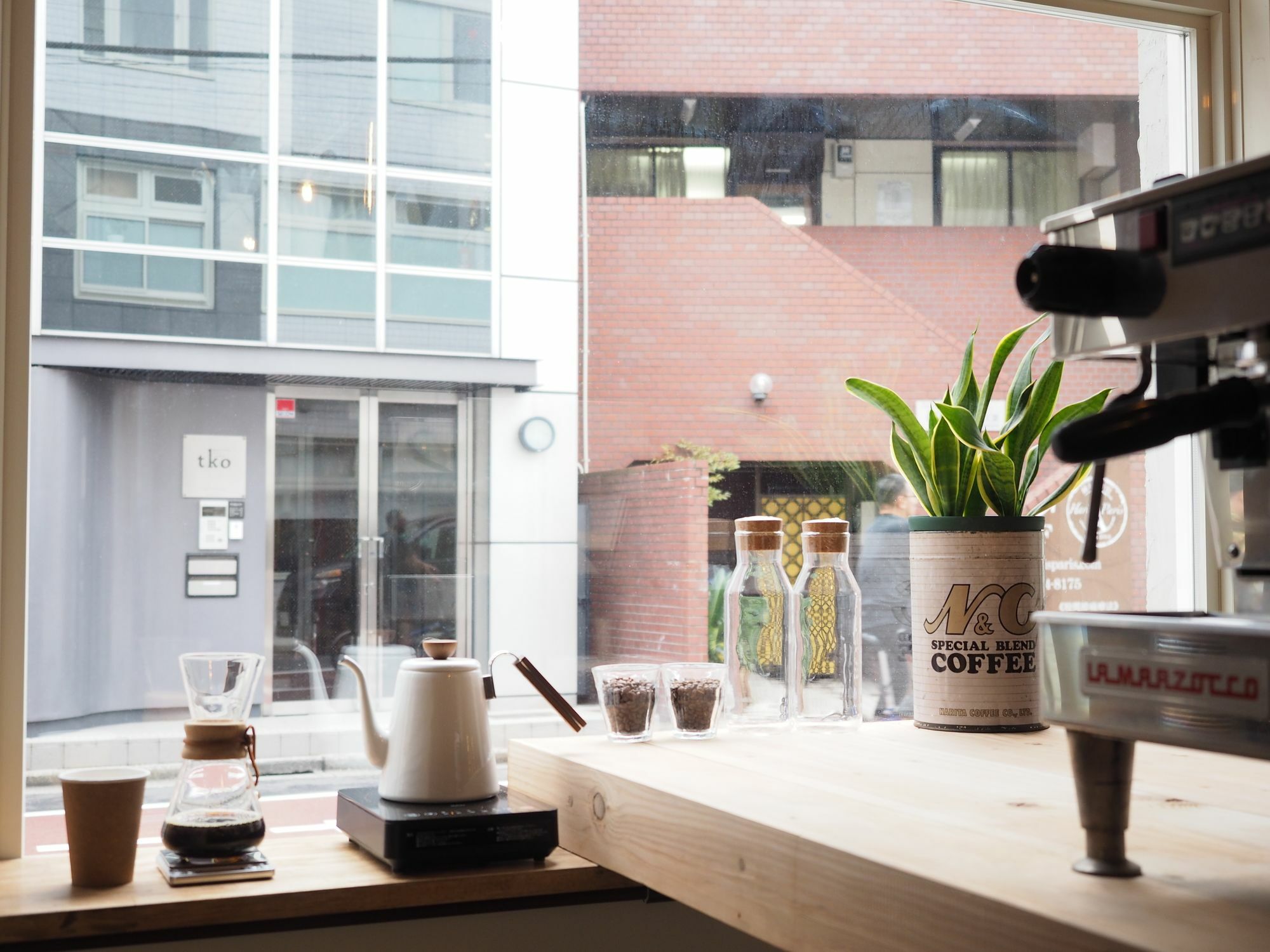 Almond Hostel & Cafe Shibuya Токио Экстерьер фото