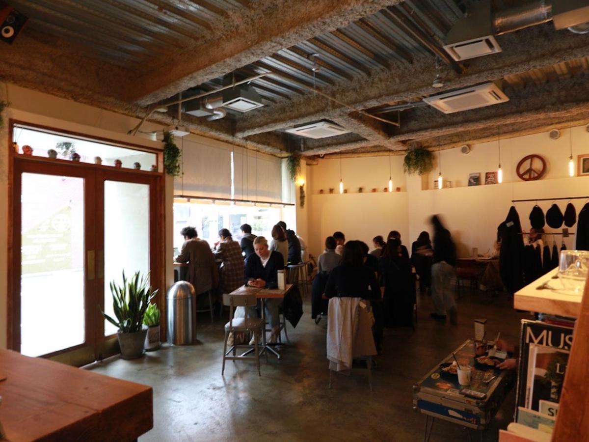 Almond Hostel & Cafe Shibuya Токио Экстерьер фото